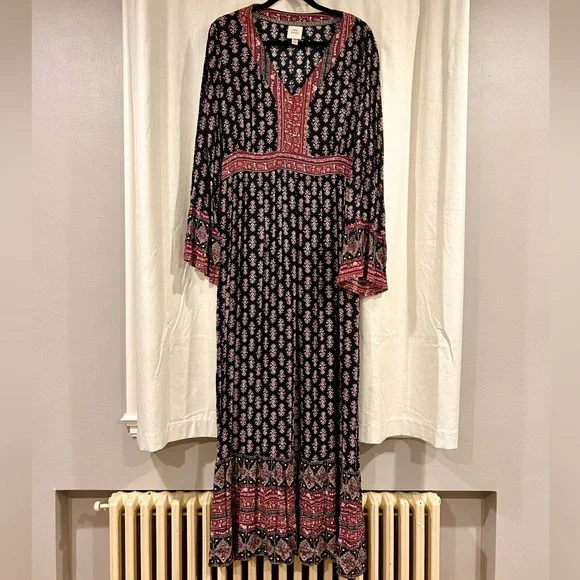 Knox Rose Black and Red Floral Long Bell Sleeve Boho Maxi Dress EUC - Picture 2 of 3